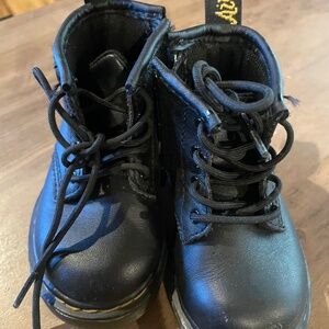 Toddler doc marten boots